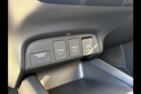 Honda Jazz 1.5 e:HEV Elegance | Stoelverwarming | Cruise control Adaptief | Camera | Android auto/Apple carplay |