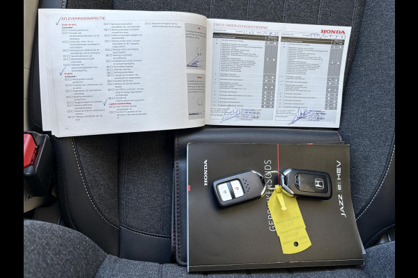 Honda Jazz 1.5 e:HEV Elegance | Stoelverwarming | Cruise control Adaptief | Camera | Android auto/Apple carplay |