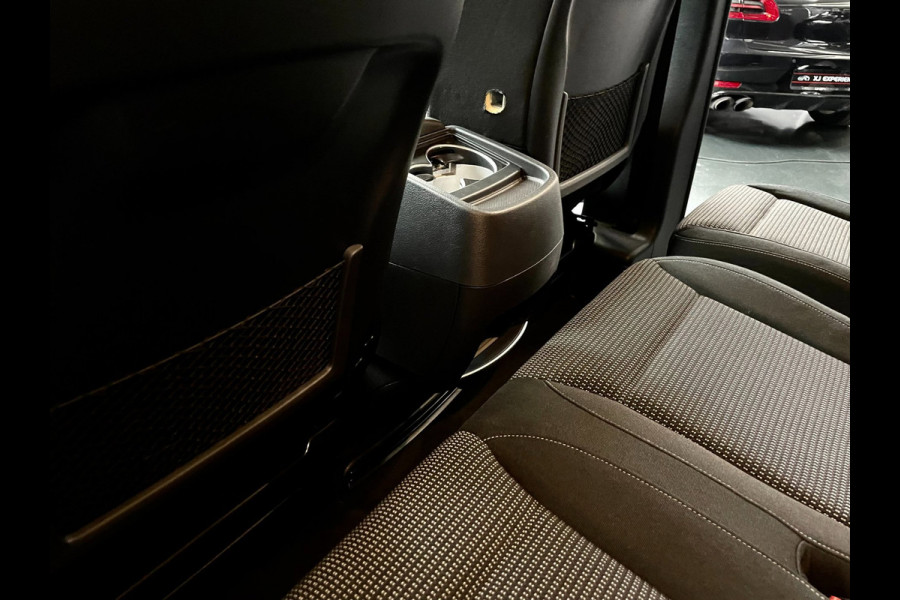 Mercedes-Benz V-Klasse 300d Lang DC Avantgarde/240 PK/PANO/NAVI/MARGE