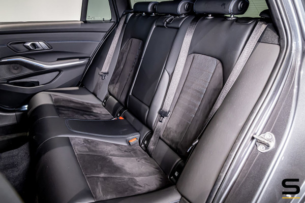 BMW 3 Serie Touring 330e Business Edition Plus|M-sport|1eig