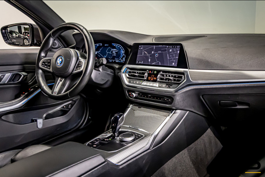 BMW 3 Serie Touring 330e Business Edition Plus|M-sport|1eig