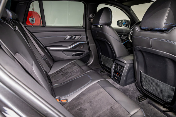BMW 3 Serie Touring 330e Business Edition Plus|M-sport|1eig