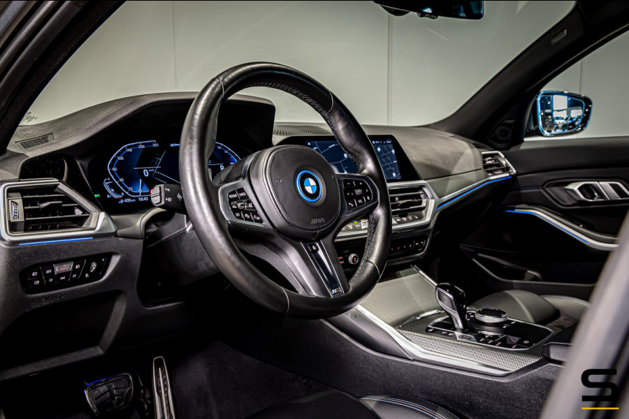 BMW 3 Serie Touring 330e Business Edition Plus|M-sport|1eig