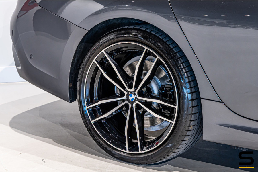BMW 3 Serie Touring 330e Business Edition Plus|M-sport|1eig