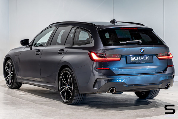 BMW 3 Serie Touring 330e Business Edition Plus|M-sport|1eig