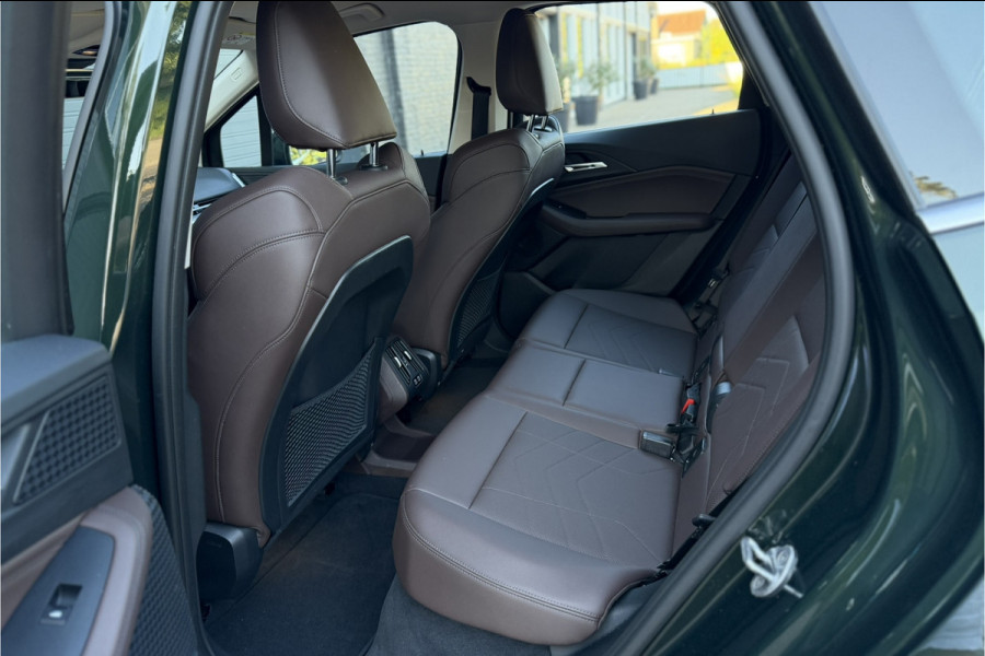 BMW 2 Serie Active Tourer 225e xDrive | Sportleder | M-Stuurwiel | Camera | Carplay