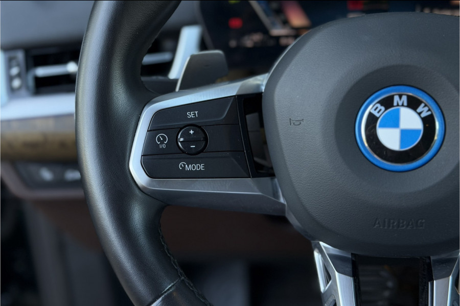 BMW 2 Serie Active Tourer 225e xDrive | Sportleder | M-Stuurwiel | Camera | Carplay