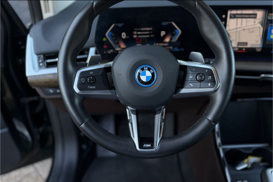 BMW 2 Serie Active Tourer 225e xDrive | Sportleder | M-Stuurwiel | Camera | Carplay