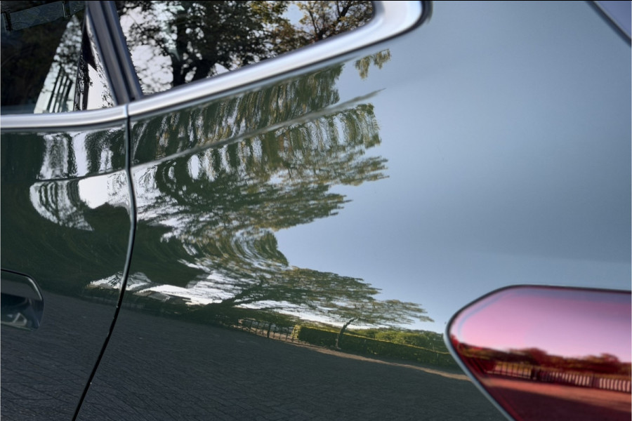 BMW 2 Serie Active Tourer 225e xDrive | Sportleder | M-Stuurwiel | Camera | Carplay