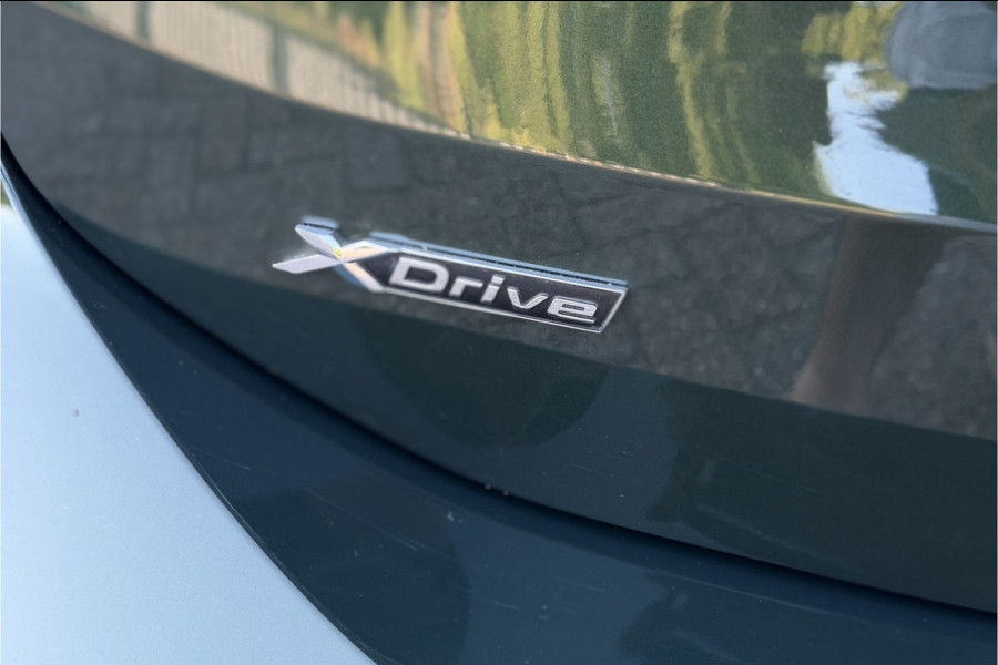 BMW 2 Serie Active Tourer 225e xDrive | Sportleder | M-Stuurwiel | Camera | Carplay