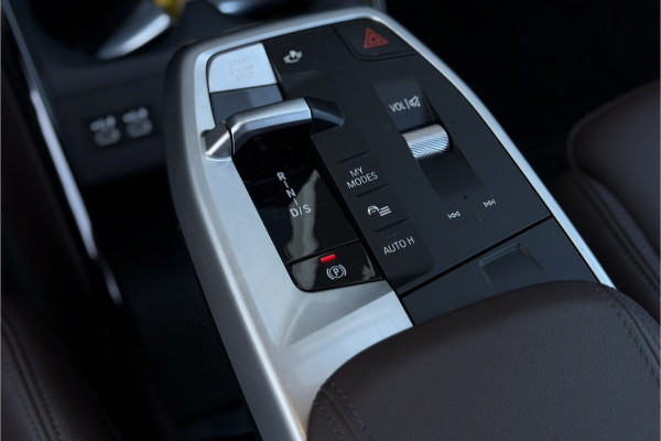 BMW 2 Serie Active Tourer 225e xDrive | Sportleder | M-Stuurwiel | Camera | Carplay