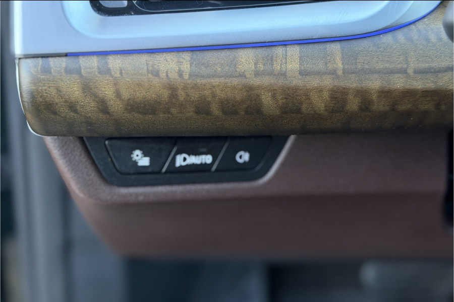 BMW 2 Serie Active Tourer 225e xDrive | Sportleder | M-Stuurwiel | Camera | Carplay