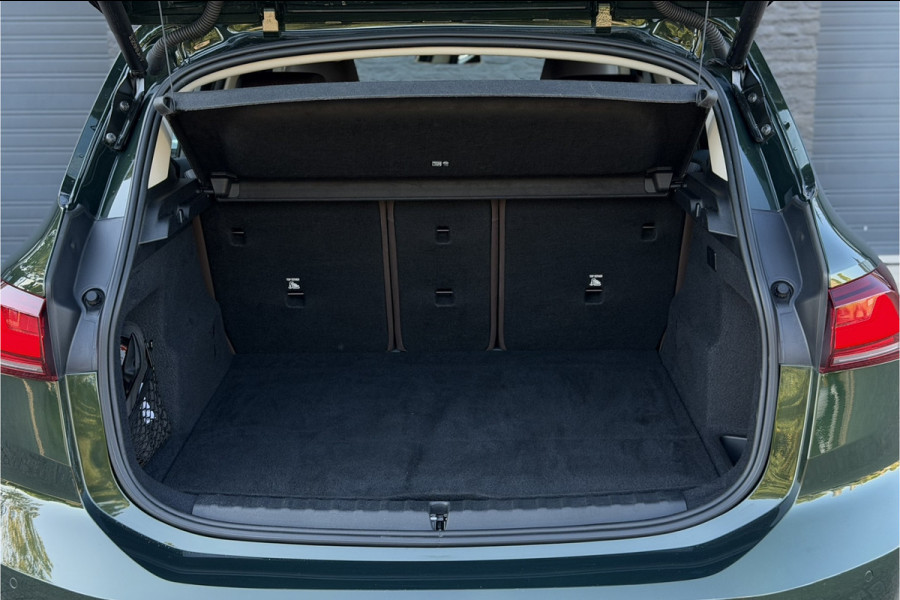 BMW 2 Serie Active Tourer 225e xDrive | Sportleder | M-Stuurwiel | Camera | Carplay