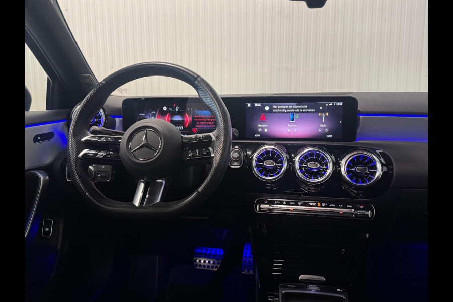 Mercedes-Benz A-Klasse 180 AMG Line | FACELIFT | NAP | PANO | NIGHT | AMBIANCE
