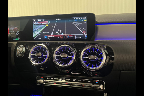 Mercedes-Benz A-Klasse 180 AMG Line | FACELIFT | NAP | PANO | NIGHT | AMBIANCE