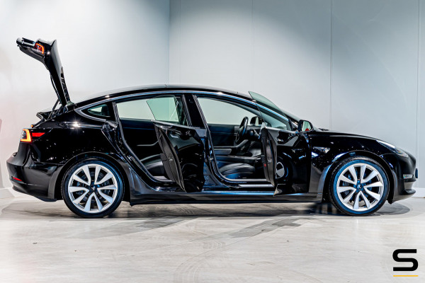 Tesla Model 3 Long Range AWD 75 kWh|NAP|Pano|Leder|Cam|E-stoel