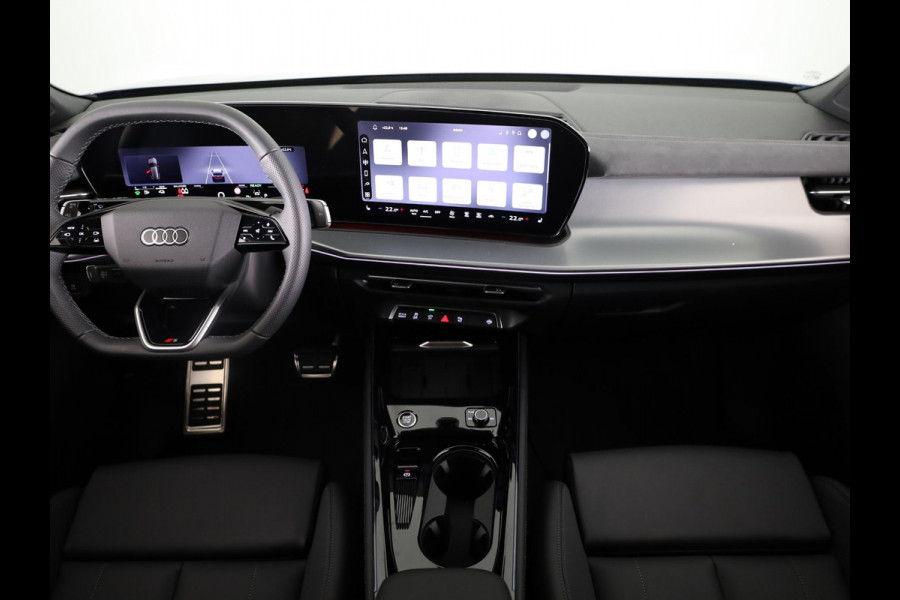 Audi Q3 Advanced edition e-hybrid 272 pk | Techniekpakket plus | S line interieur sportstoelen | Laadconcept compact | Privacy glas |
