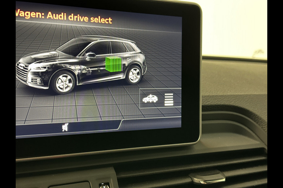 Audi Q5 55 367pk S-Line | Luchtvering | #RS Leder | Camera | Virtual | Keyless | Trekhaak 1750kg | Quantum Grijs | 3-Zone Clima. | Mw.Pr; 87848,=.