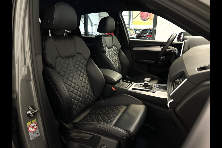 Audi Q5 55 367pk S-Line | Luchtvering | #RS Leder | Camera | Virtual | Keyless | Trekhaak 1750kg | Quantum Grijs | 3-Zone Clima. | Mw.Pr; 87848,=.