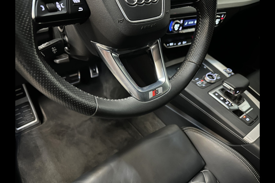 Audi Q5 55 367pk S-Line | Luchtvering | #RS Leder | Camera | Virtual | Keyless | Trekhaak 1750kg | Quantum Grijs | 3-Zone Clima. | Mw.Pr; 87848,=.