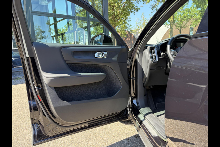 Volvo XC40 Core Recharge Pure Electric 2WD SOH 98% | STOEL STUUR VERWARMING | RIJKLAAR MET 12 MND BOVAG GARANTIE | ACHTERUITRIJCAMERA | CRUISE |