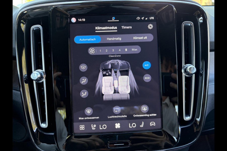Volvo XC40 Core Recharge Pure Electric 2WD SOH 98% | STOEL STUUR VERWARMING | RIJKLAAR MET 12 MND BOVAG GARANTIE | ACHTERUITRIJCAMERA | CRUISE |
