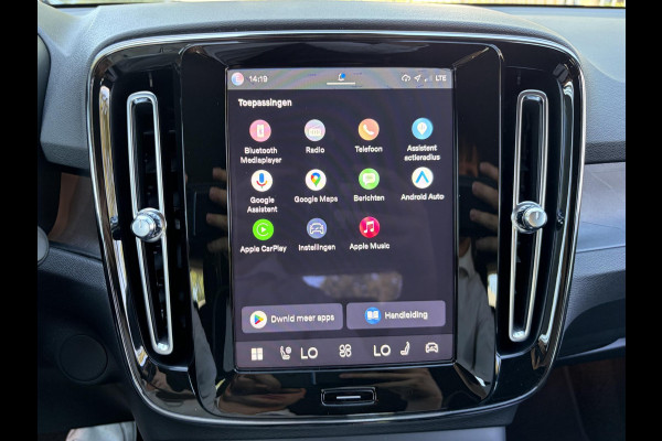 Volvo XC40 Core Recharge Pure Electric 2WD SOH 98% | STOEL STUUR VERWARMING | RIJKLAAR MET 12 MND BOVAG GARANTIE | ACHTERUITRIJCAMERA | CRUISE |