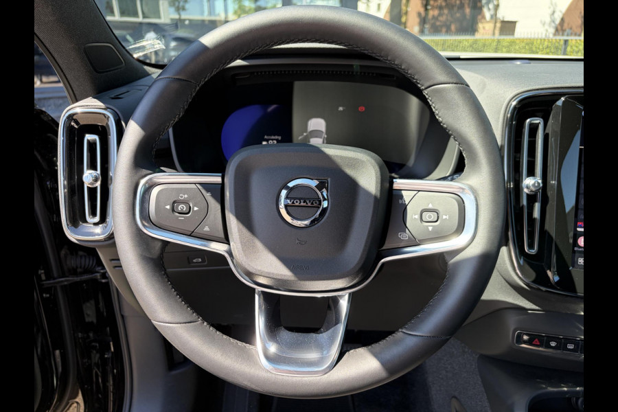 Volvo XC40 Core Recharge Pure Electric 2WD SOH 98% | STOEL STUUR VERWARMING | RIJKLAAR MET 12 MND BOVAG GARANTIE | ACHTERUITRIJCAMERA | CRUISE |