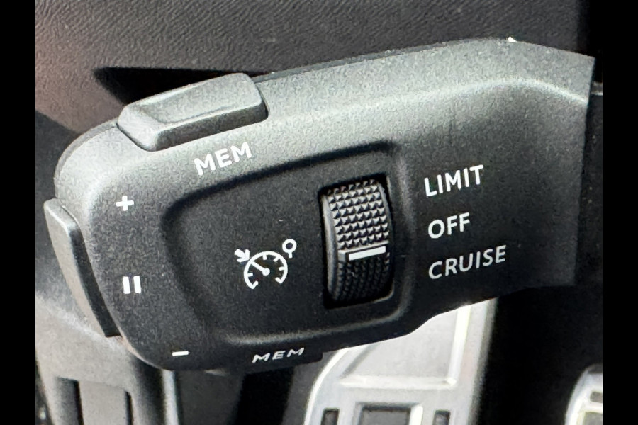 Peugeot 3008 1.2 PureTech Allure Cruise Climate Camera Dodehoekdetectie Navigatie