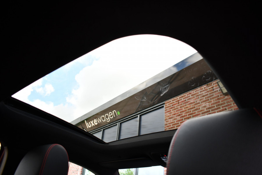 Mercedes-Benz A-Klasse 250 e AMG Line Pano Night Carplay Camera