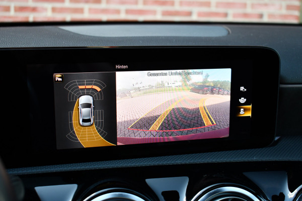 Mercedes-Benz A-Klasse 250 e AMG Line Pano Night Carplay Camera