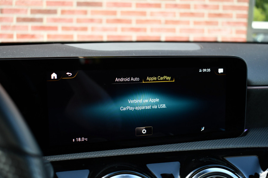 Mercedes-Benz A-Klasse 250 e AMG Line Pano Night Carplay Camera
