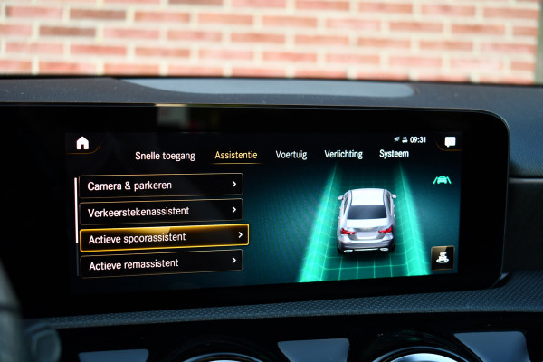 Mercedes-Benz A-Klasse 250 e AMG Line Pano Night Carplay Camera