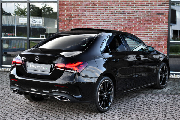 Mercedes-Benz A-Klasse 250 e AMG Line Pano Night Carplay Camera