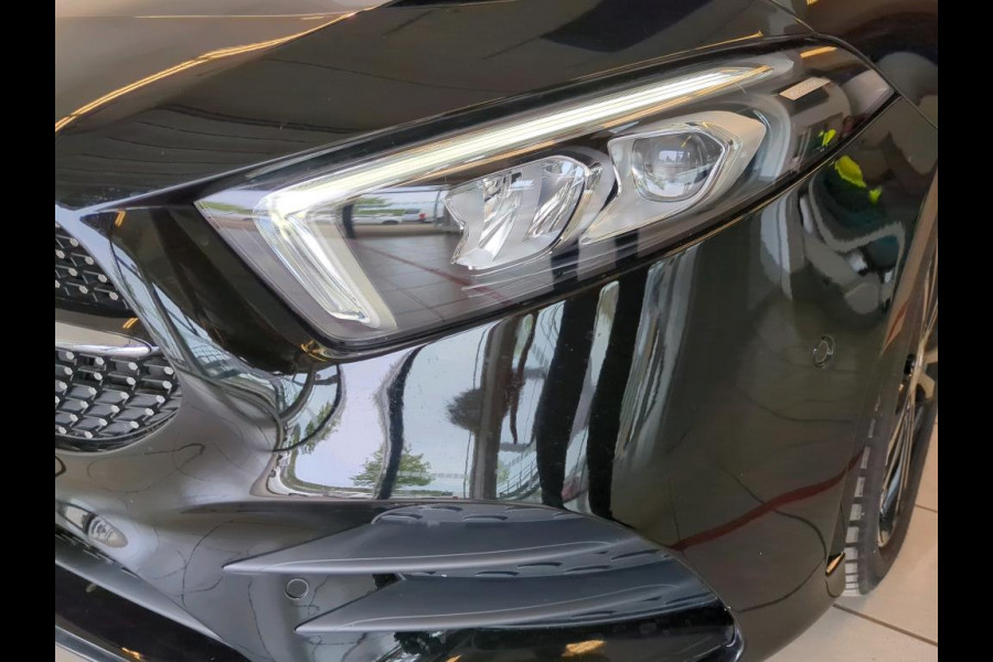 Mercedes-Benz A-Klasse 250 e AMG Line Pano Night Carplay Camera