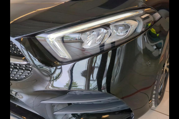 Mercedes-Benz A-Klasse 250 e AMG Line Pano Night Carplay Camera
