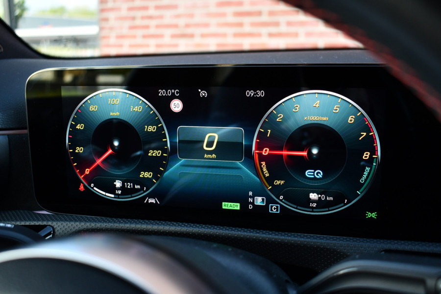 Mercedes-Benz A-Klasse 250 e AMG Line Pano Night Carplay Camera