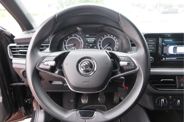 Škoda SCALA 1.0 TSI 110pk H6 Sport Business. Panoramadak , Led, Stoelverwarming, Achteruitrijcamera , PDC , Carplay , (navigatie via carplay) DAB+