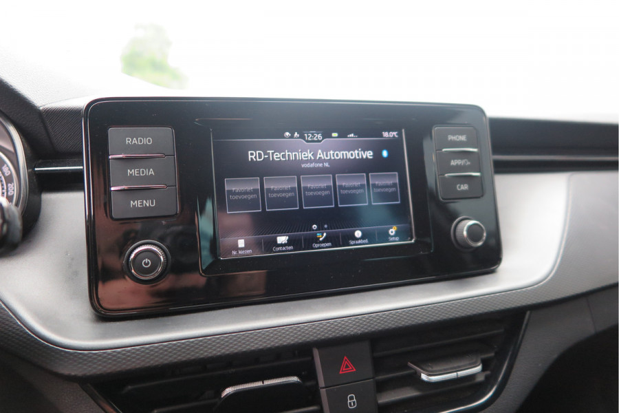 Škoda SCALA 1.0 TSI 110pk H6 Sport Business. Panoramadak , Led, Stoelverwarming, Achteruitrijcamera , PDC , Carplay , (navigatie via carplay) DAB+