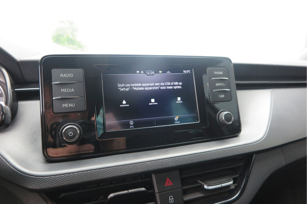 Škoda SCALA 1.0 TSI 110pk H6 Sport Business. Panoramadak , Led, Stoelverwarming, Achteruitrijcamera , PDC , Carplay , (navigatie via carplay) DAB+