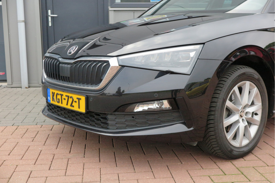 Škoda SCALA 1.0 TSI 110pk H6 Sport Business. Panoramadak , Led, Stoelverwarming, Achteruitrijcamera , PDC , Carplay , (navigatie via carplay) DAB+