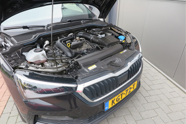 Škoda SCALA 1.0 TSI 110pk H6 Sport Business. Panoramadak , Led, Stoelverwarming, Achteruitrijcamera , PDC , Carplay , (navigatie via carplay) DAB+
