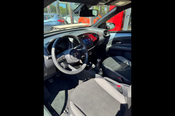 Toyota Aygo X 1.0 VVT-i MT Play