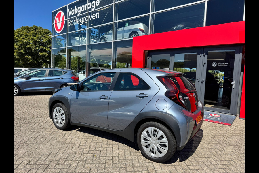 Toyota Aygo X 1.0 VVT-i MT Play
