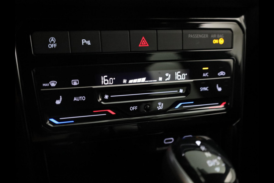 Volkswagen T-Cross 1.5 TSI Style Business R 150PK | Automaat (DSG) | Camera | Keyless entry | Digitaal dashboard