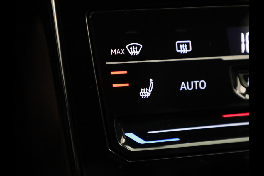 Volkswagen T-Cross 1.5 TSI Style Business R 150PK | Automaat (DSG) | Camera | Keyless entry | Digitaal dashboard