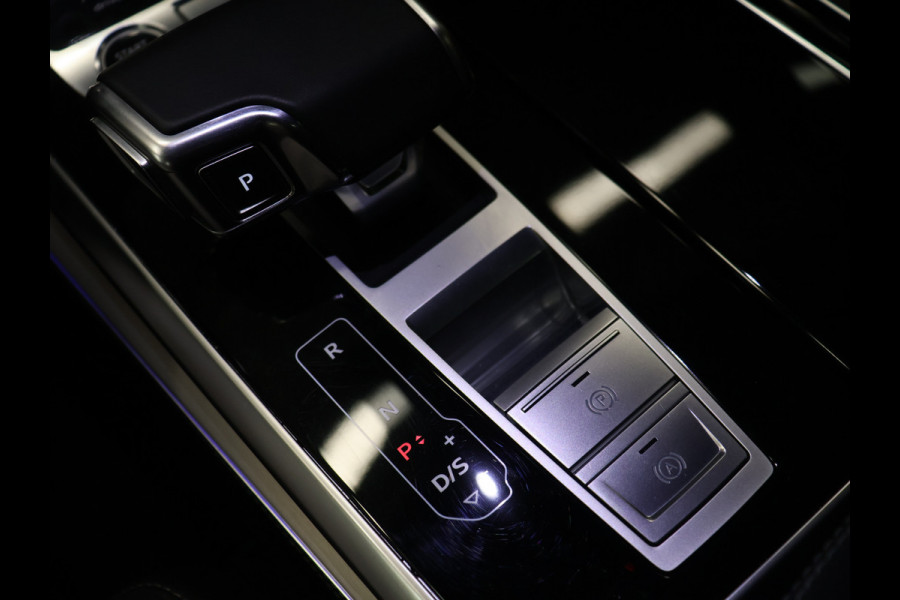 Audi Q7 60 TFSI e quattro Competition [SCHUIFKANTELDAK, RS ZETELS, APPLE CARPLAY, TREKHAAK, MEMORY SEATS, STOELVERWARMING V+A, DIGITAL DASH, HEAD-UP, BOSE, STOELVENTILATIE, MASSAGE, HD MATRIX LED, 360 CAMERA, ELEKTRISCHE ACHTERKL