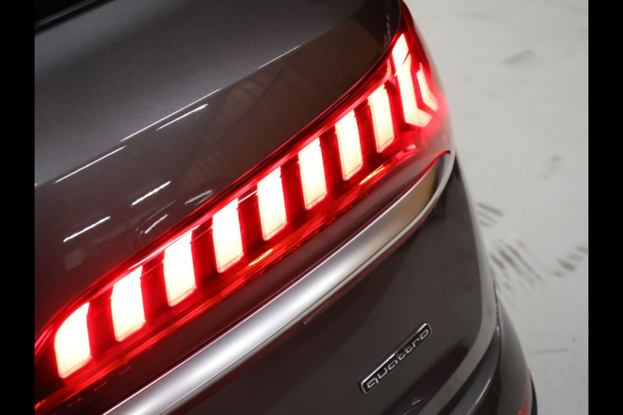 Audi Q7 60 TFSI e quattro Competition [SCHUIFKANTELDAK, RS ZETELS, APPLE CARPLAY, TREKHAAK, MEMORY SEATS, STOELVERWARMING V+A, DIGITAL DASH, HEAD-UP, BOSE, STOELVENTILATIE, MASSAGE, HD MATRIX LED, 360 CAMERA, ELEKTRISCHE ACHTERKL