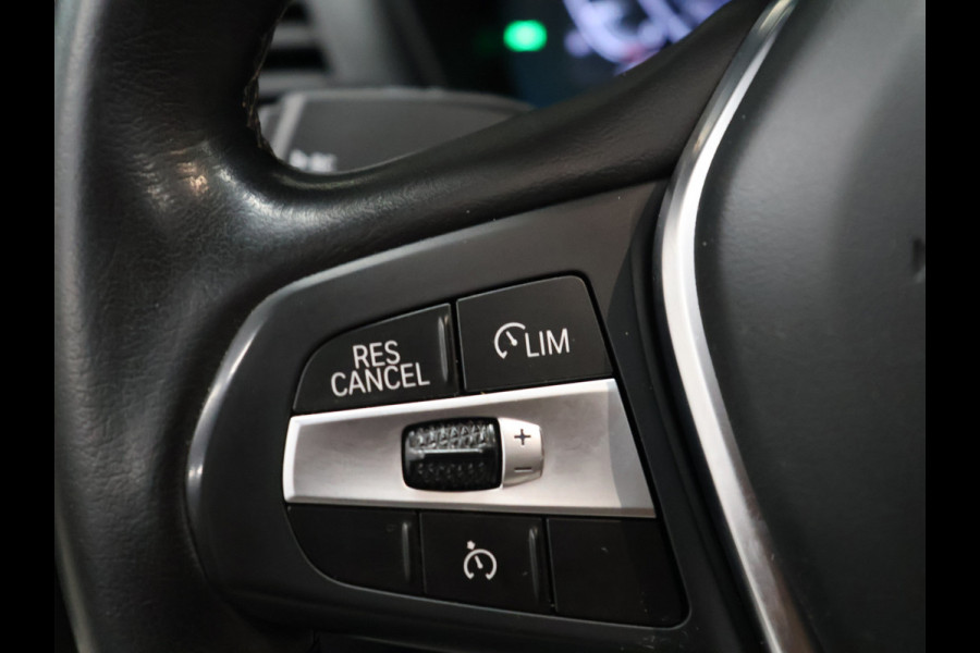 BMW X3 xDrive30e High Executive [SCHUIFKANTELDAK, APPLE CARPLAY, ANDROID, STOELVERWARMING, VOL LEDER, ELEKTRISCHE ACHTERKLEP, PDC V+A, CRUISE CONTROL, GROOT NAVIGATIE, 3-ZONE CLIMATE, DIGITAL DASH, NIEUWSTAAT]