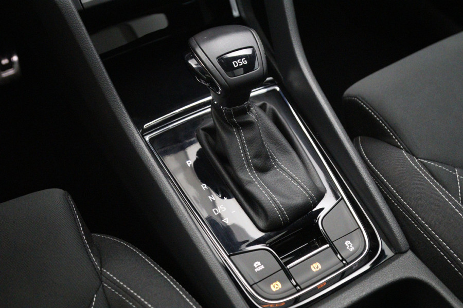 Škoda Karoq 1.5 TSI ACT 150 PK Automaat Sportline BNS, Panoramadak, Keyless, Adap. Cruise Control